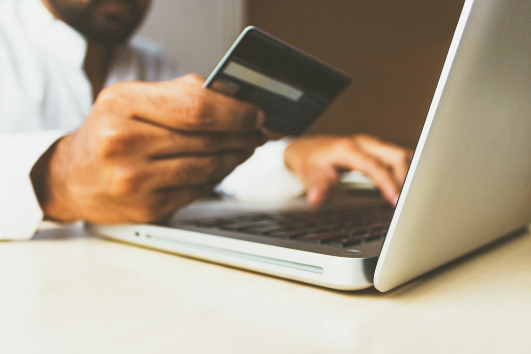 Page de vente : achat en ligne par carte bancaire sur ordinateur