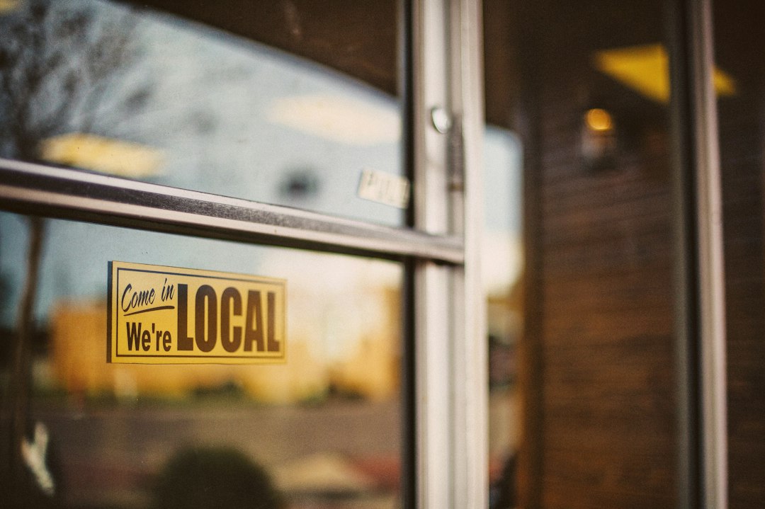 Avis Google et SEO local : vitrine d'un commerce de proximité